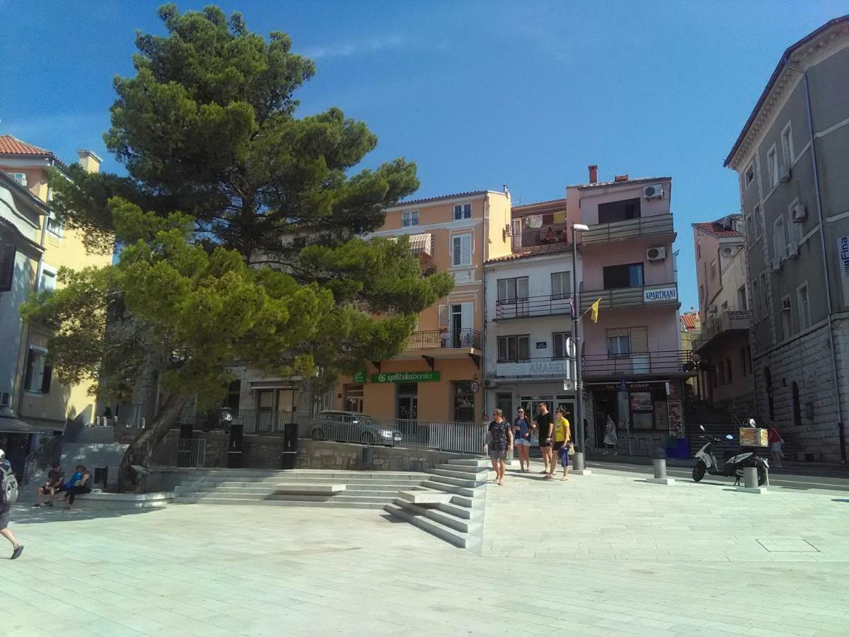 Apartment Sandra 2+2 *** Crikvenica Exterior foto