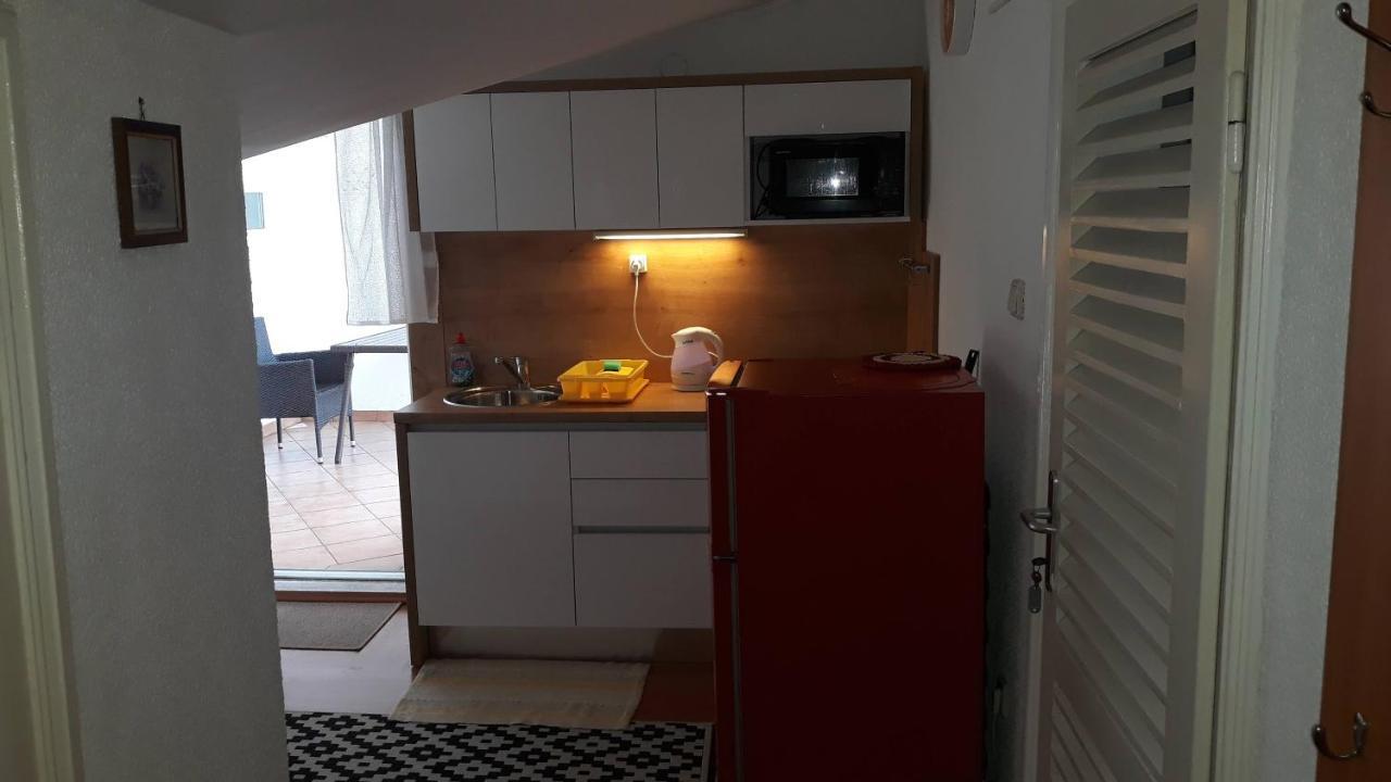 Apartment Sandra 2+2 *** Crikvenica Exterior foto